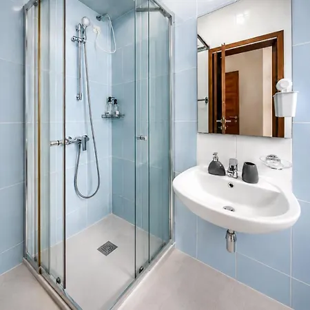 2br Penthouse With Private Terrace & Bbq Near Balluta Bay * Sliema